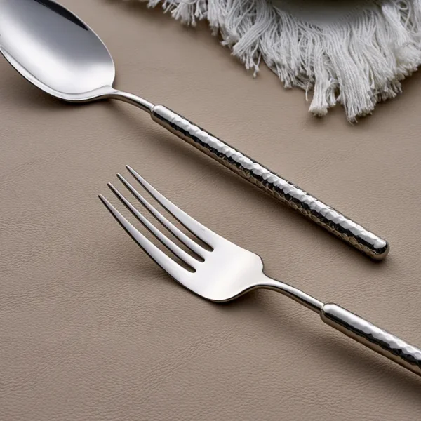 New design High quality and polished stainless steel cutlery set
