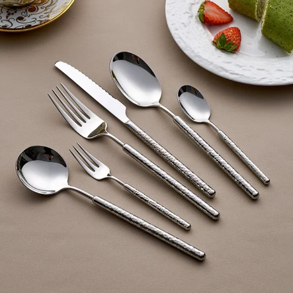 New design High quality and polished stainless steel cutlery set
