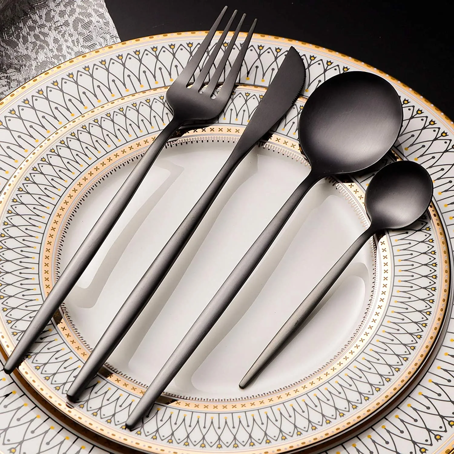 Sleek Matte Cutlery Set – Stylish & Durable Design